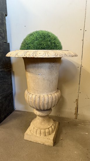 Vase médicis en fonte Ivoire
