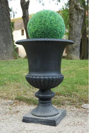 Cast iron Medici vase Matte Black